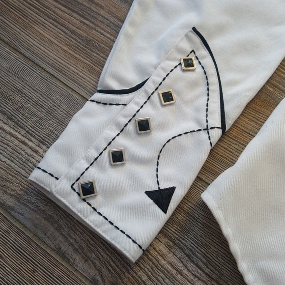 Western Rodeo Boho Embroidered Long Sleeve Button Down Front Blouse Top - Picture 2 of 11